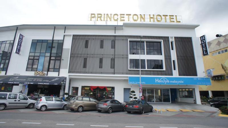 Hotel Zamburger Bukit Indah Johor Bahru Exterior foto